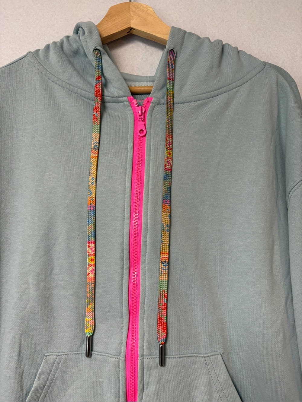 Natural Life Sage/Grey Patchwork Peace Sign Zip Hoodie Boho Hippie S/M
NWOT - Picture 6 of 10